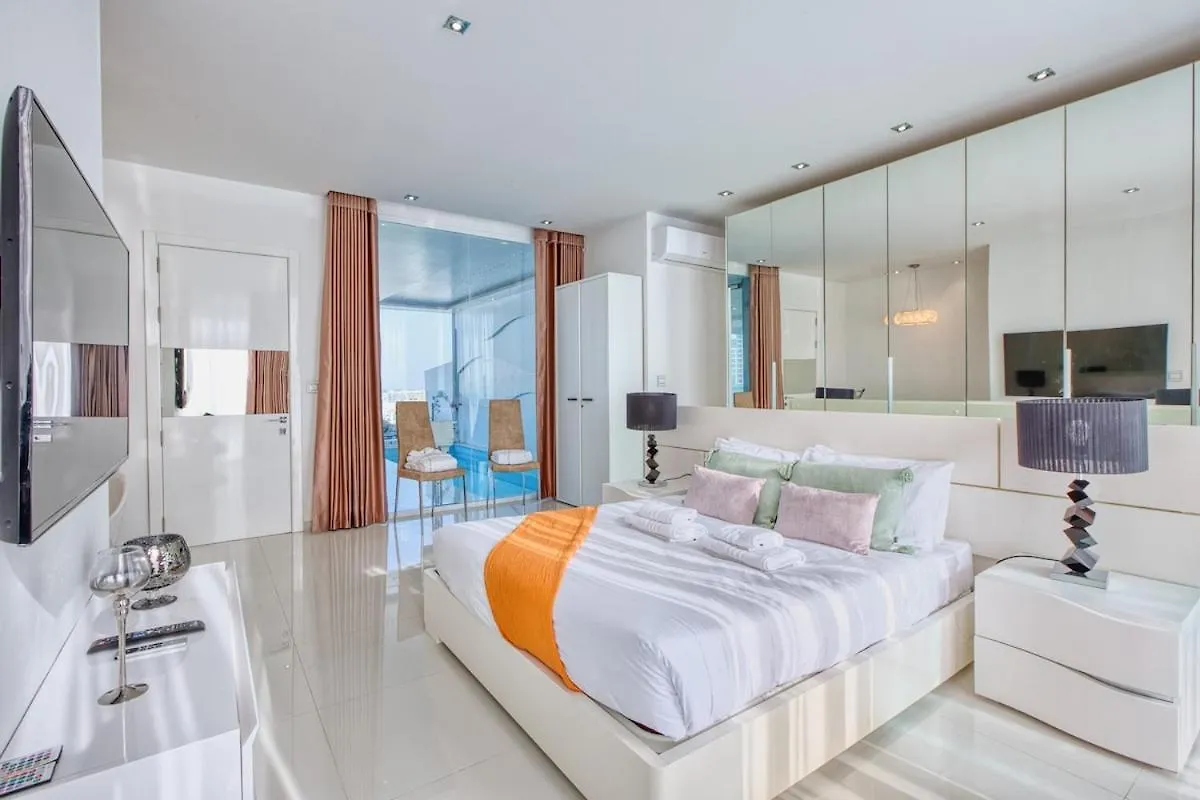 Apartmán Luxury Penthouse In Swieqi With In And Outdoor Pool Saint Julian's